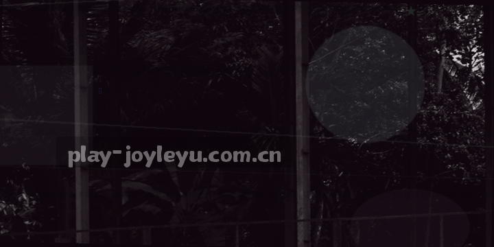 记分牌上主队3比2领先，全场球迷举臂呐喊。